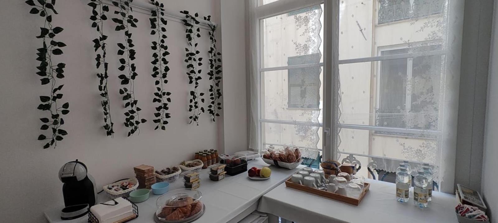 Le Quattro Stagioni Bed & Breakfast เจนัว ภายนอก รูปภาพ